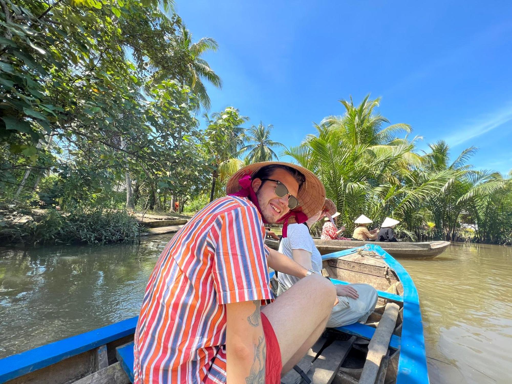 Hide Away Bungalows In Ben Tre City Bagian luar foto